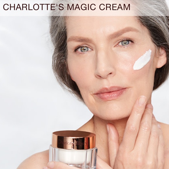 Charlotte Tilbury CHARLOTTE'S MAGIC CREAM
30 ML MOISTURISER - Picture 6 of 10